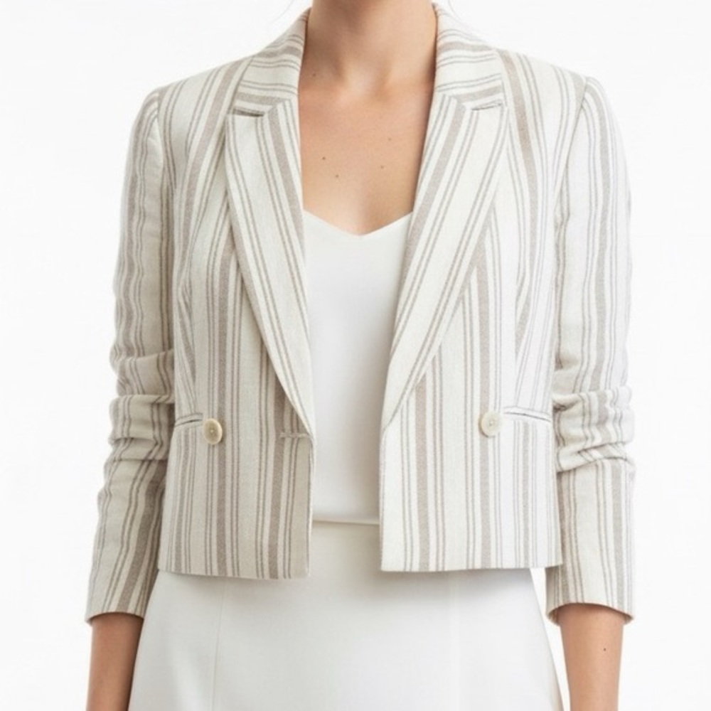 Evereve Janice Linen Blend Cropped Blazer Ivory and Tan Size‎ S